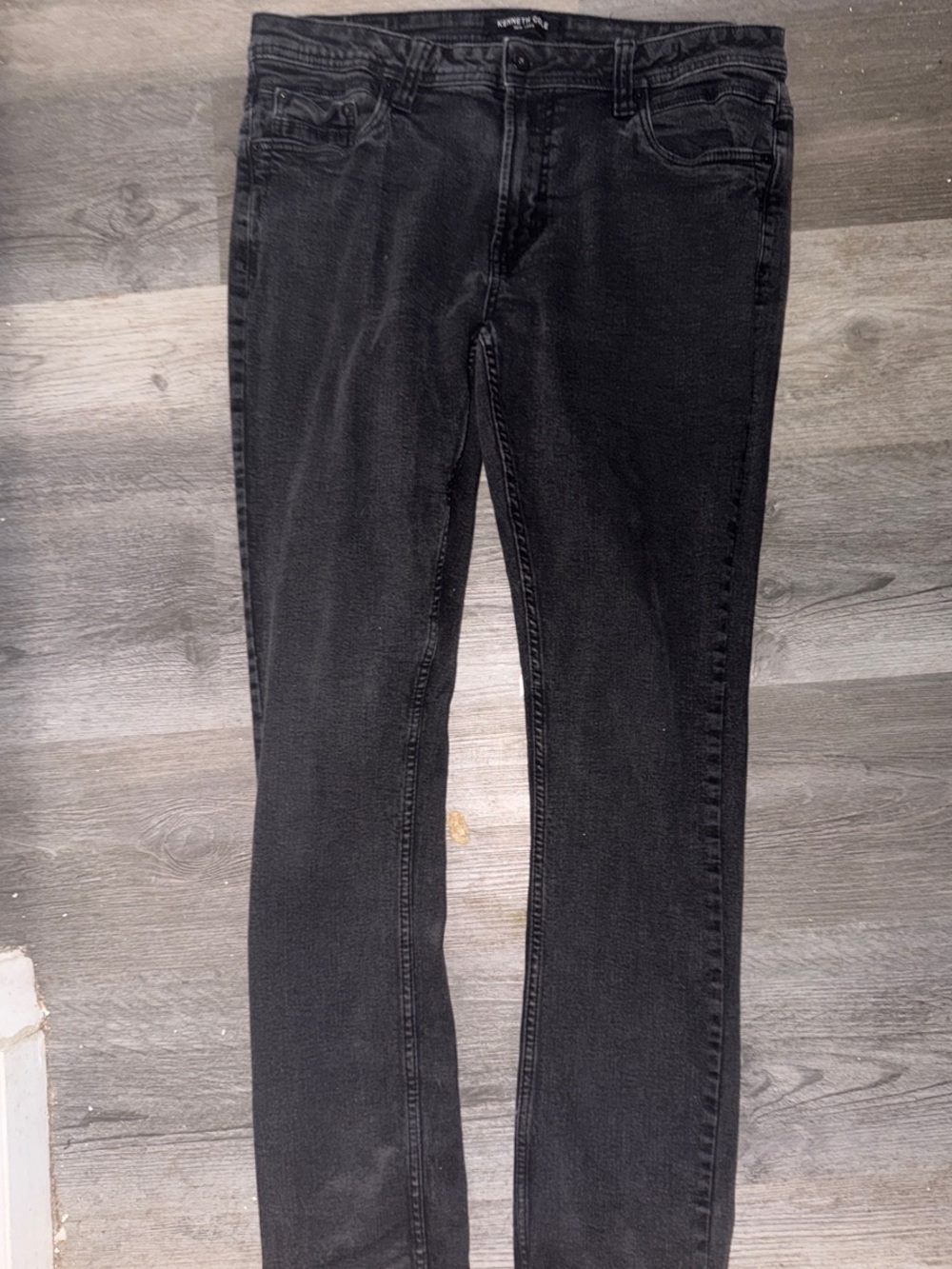 Kenneth Cole Women’s Black Skinny Jeans